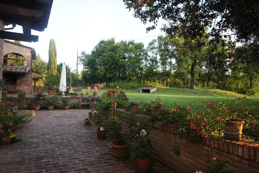 Tenuta La Santissima San Rocco a Pilli Exteriör bild